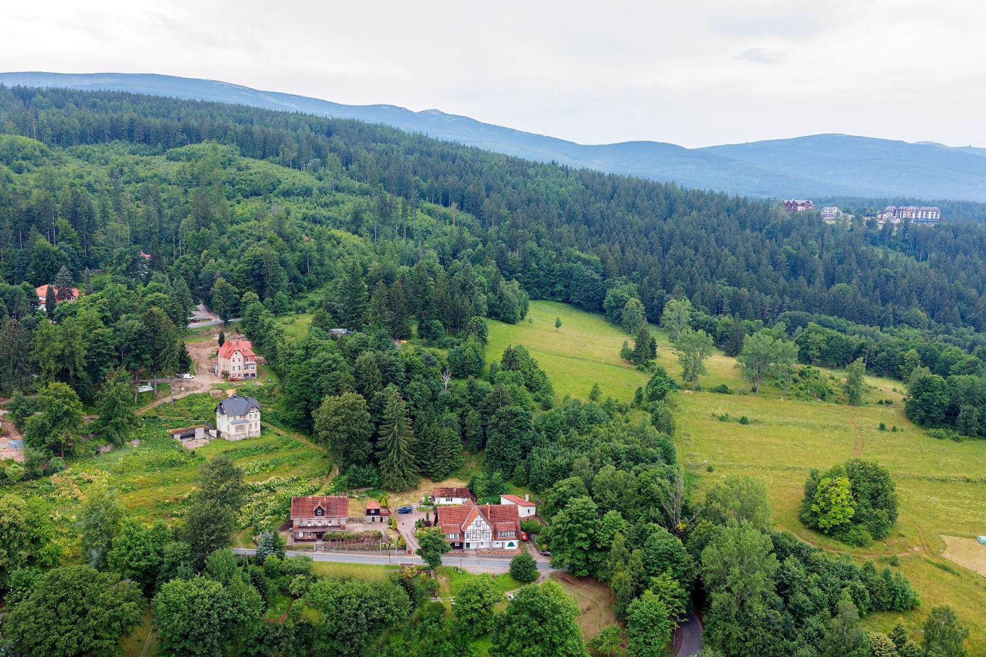 Hotel Krasnoludki Sosnowka  Bagian luar foto